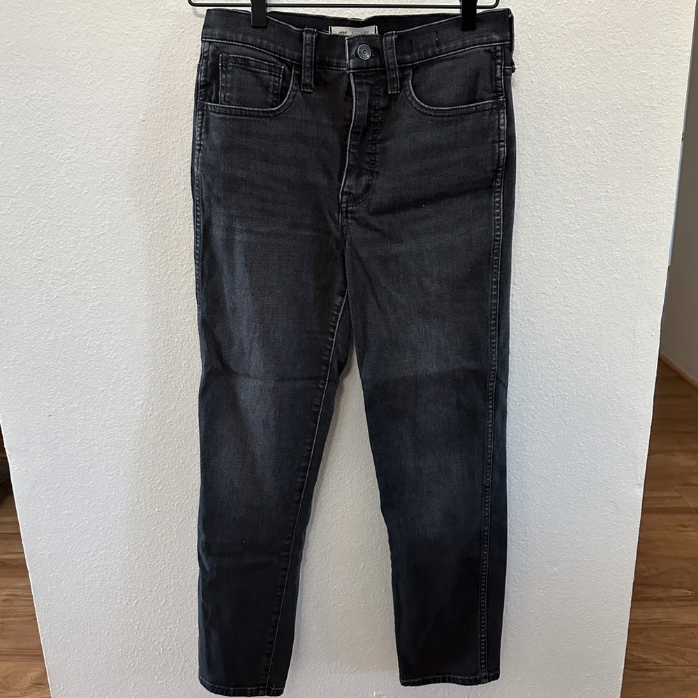 Madewell High-Rise Slim Straight Jeans in Kandell Wash